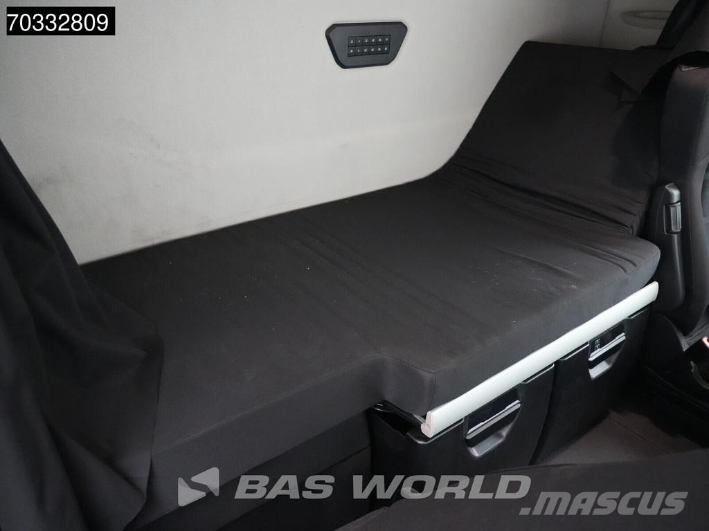 Iveco S-Way 460 4X2 Metallica Edition! LNG Full-Air 2xTa Trekkers