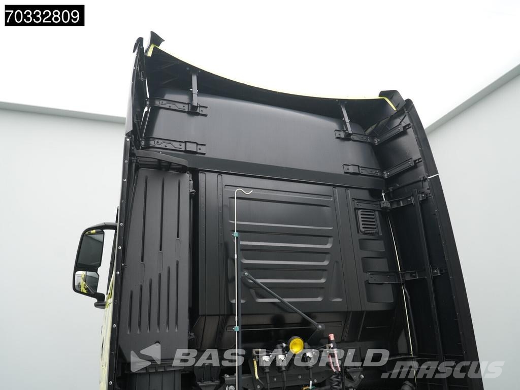 Iveco S-Way 460 4X2 Metallica Edition! LNG Full-Air 2xTa Trekkers
