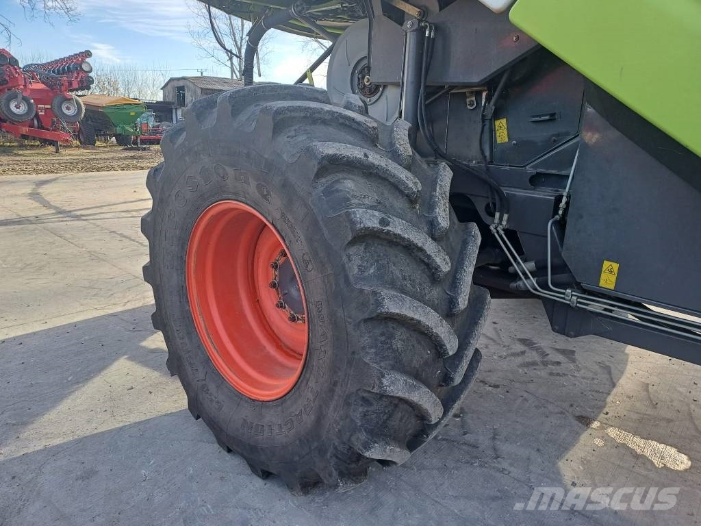 CLAAS Tucano 430 Teraviljakombainid