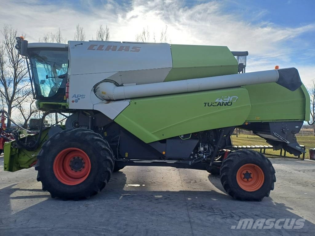 CLAAS Tucano 430 Teraviljakombainid
