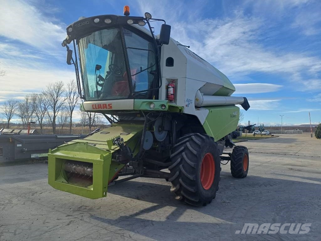 CLAAS Tucano 430 Teraviljakombainid