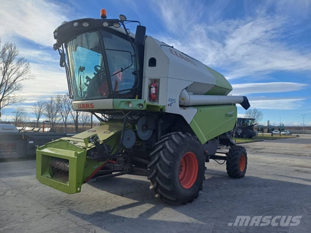 CLAAS Tucano 430 Teraviljakombainid