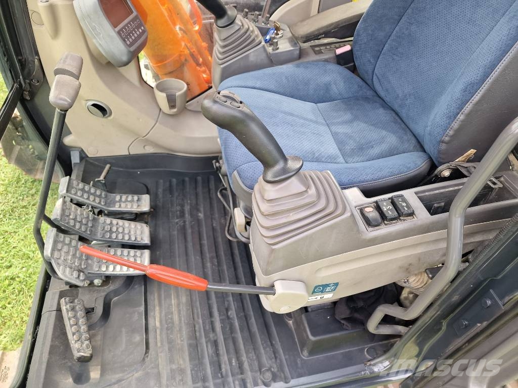 Hitachi Zaxis 210 Bageri guseničari