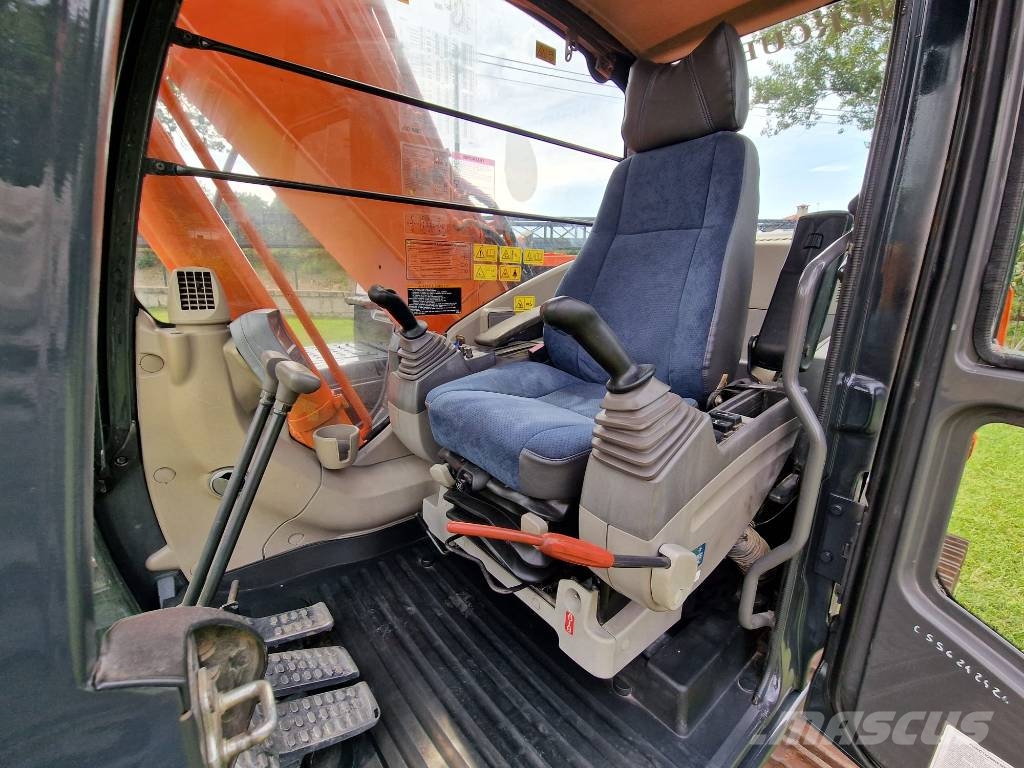 Hitachi Zaxis 210 Bageri guseničari