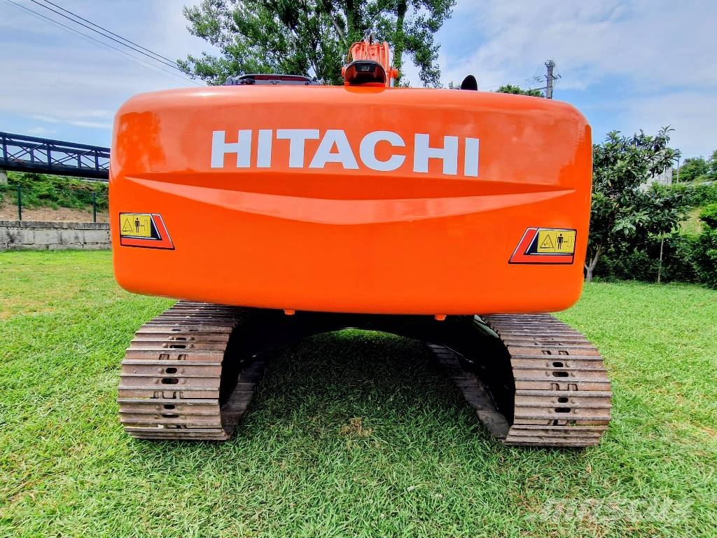 Hitachi Zaxis 210 Bageri guseničari