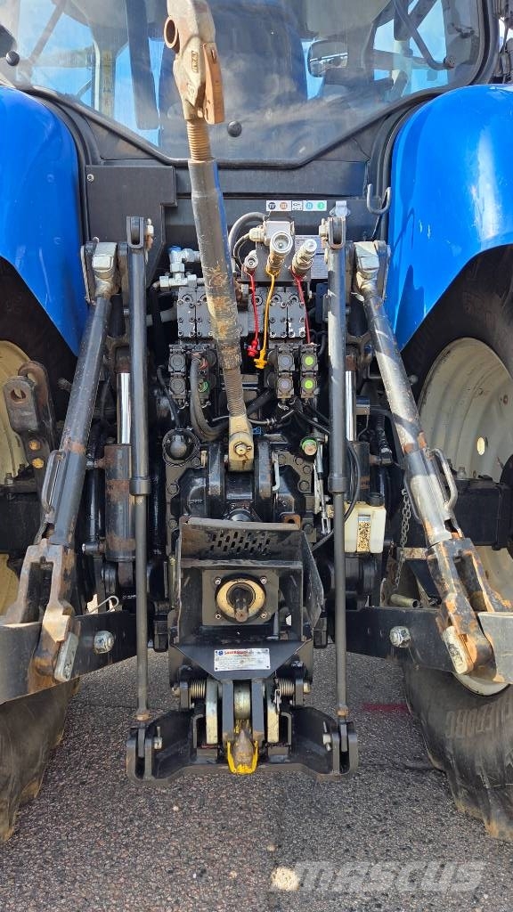 New Holland T7.270 Tractoren