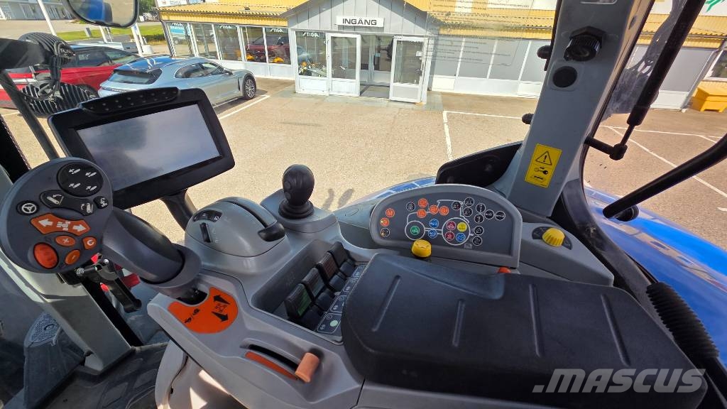 New Holland T7.270 Tractoren