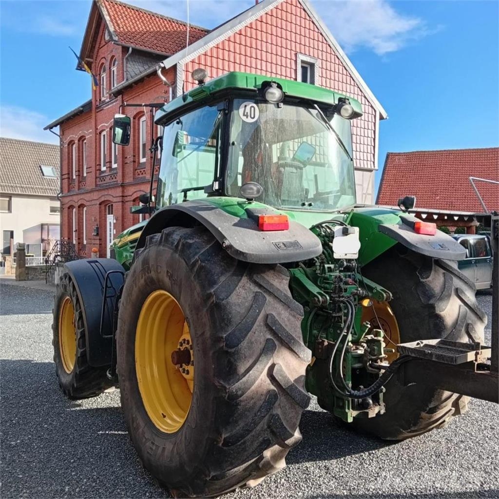 John Deere 7920 Traktorji