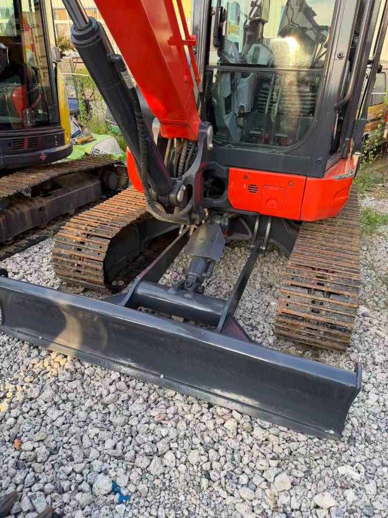 Kubota KX163 Гусеничні екскаватори