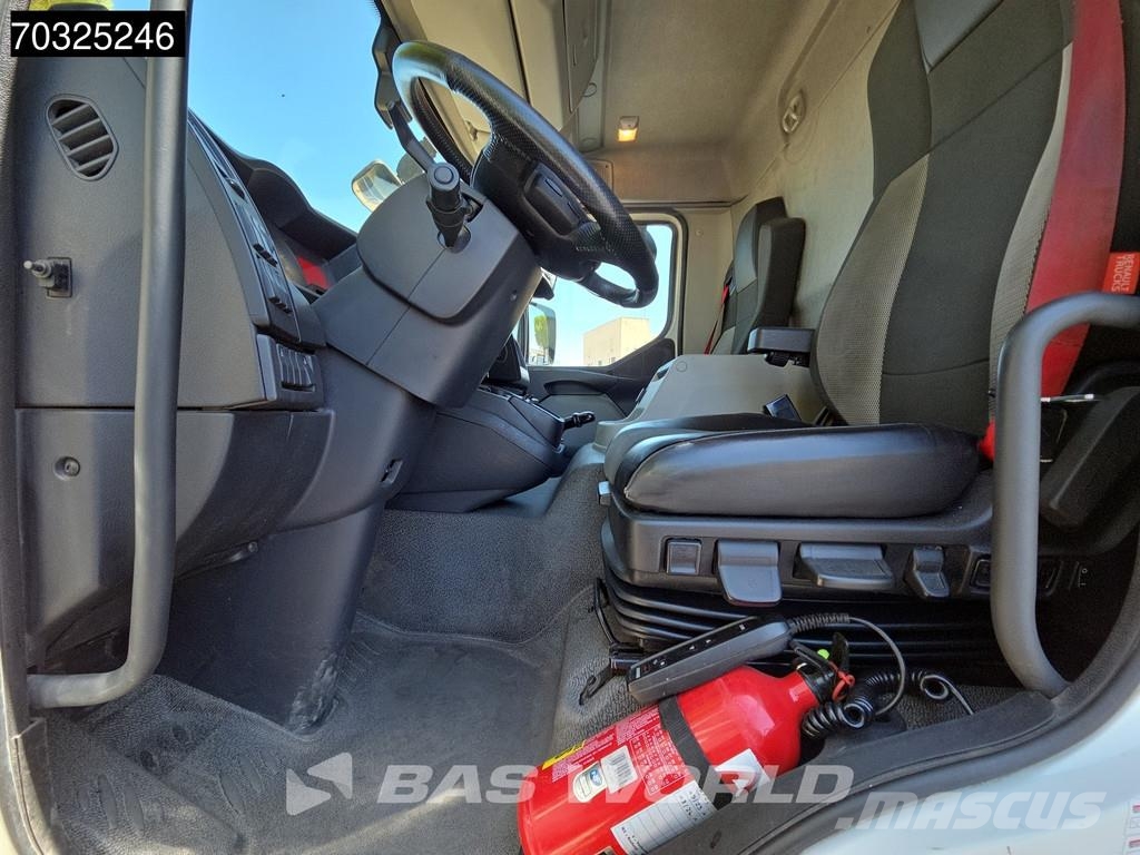 Renault D 240 D 4X2 12tons 1500kg tailgate Automatic Euro شاحنات ذات هيكل صندوقي