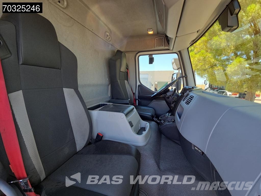 Renault D 240 D 4X2 12tons 1500kg tailgate Automatic Euro شاحنات ذات هيكل صندوقي