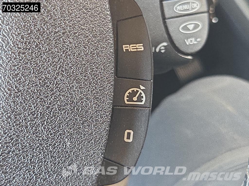 Renault D 240 D 4X2 12tons 1500kg tailgate Automatic Euro شاحنات ذات هيكل صندوقي