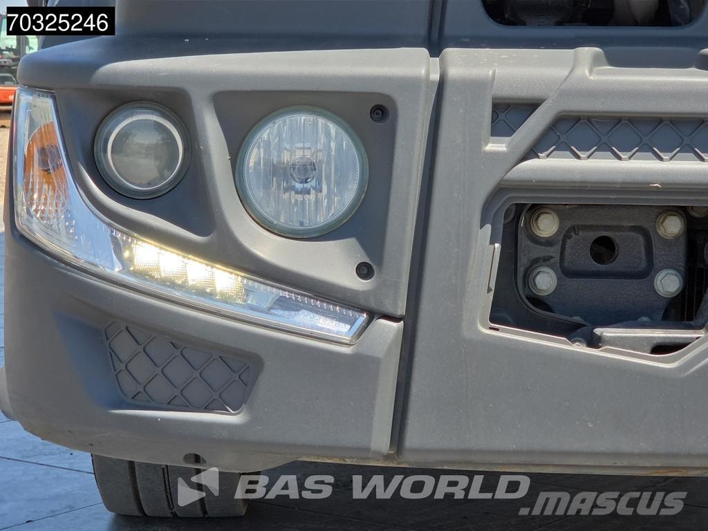 Renault D 240 D 4X2 12tons 1500kg tailgate Automatic Euro شاحنات ذات هيكل صندوقي