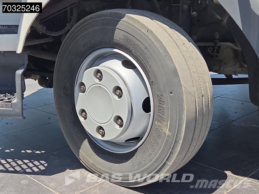 Renault D 240 D 4X2 12tons 1500kg tailgate Automatic Euro شاحنات ذات هيكل صندوقي