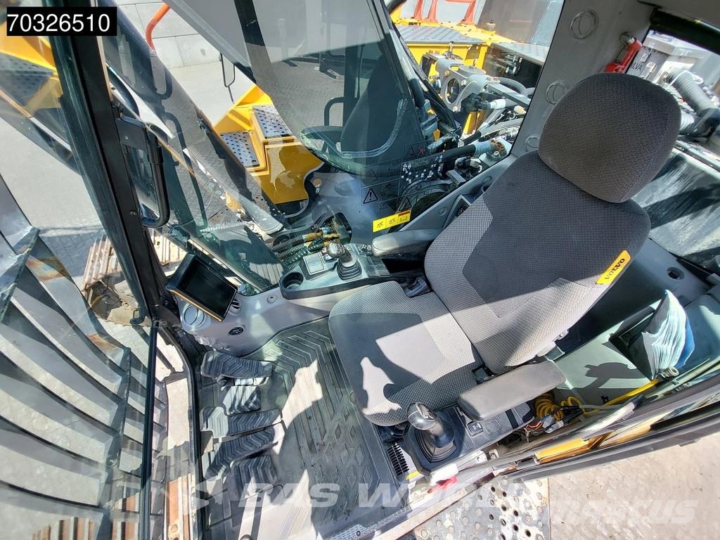 Volvo EC380 E NL Bageri gusjeničari