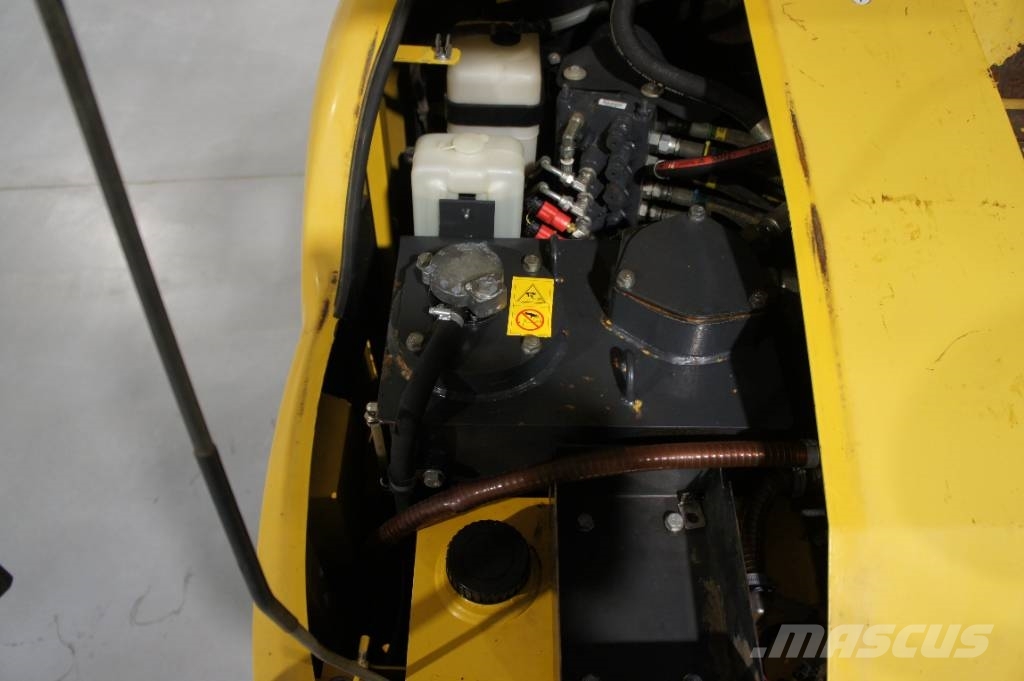 Komatsu -15% | PW118MR-8 – Koparka Kołowa + 3 łyżki Escavatori gommati