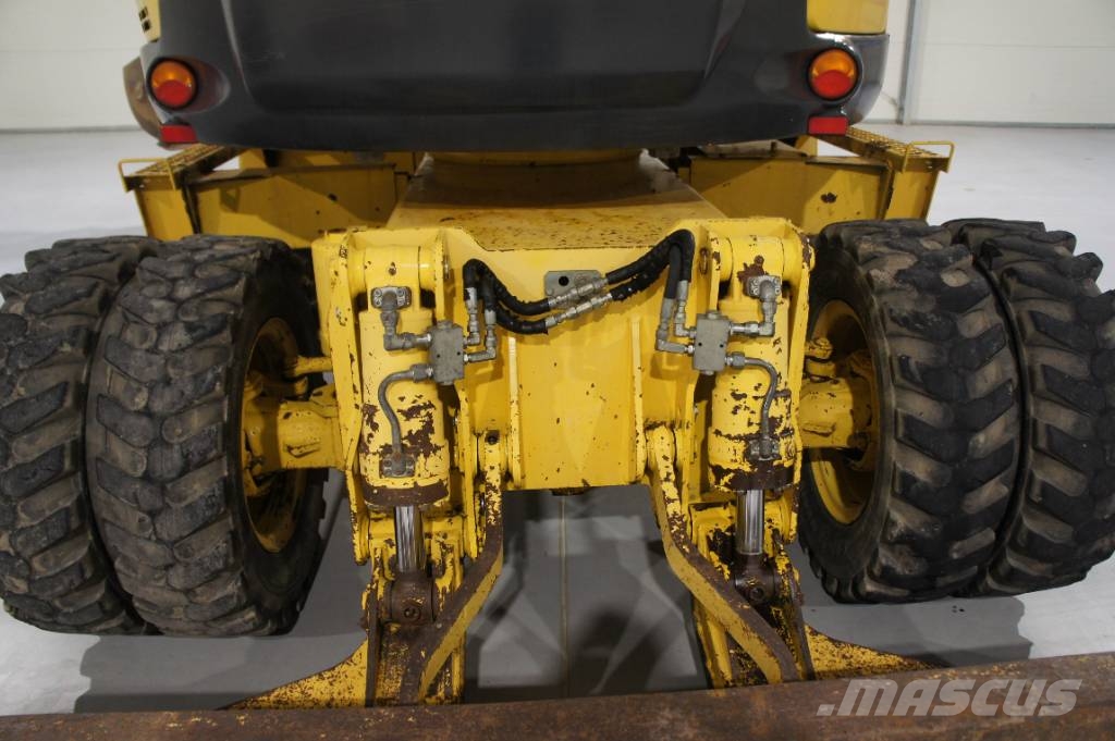 Komatsu -15% | PW118MR-8 – Koparka Kołowa + 3 łyżki Escavatori gommati