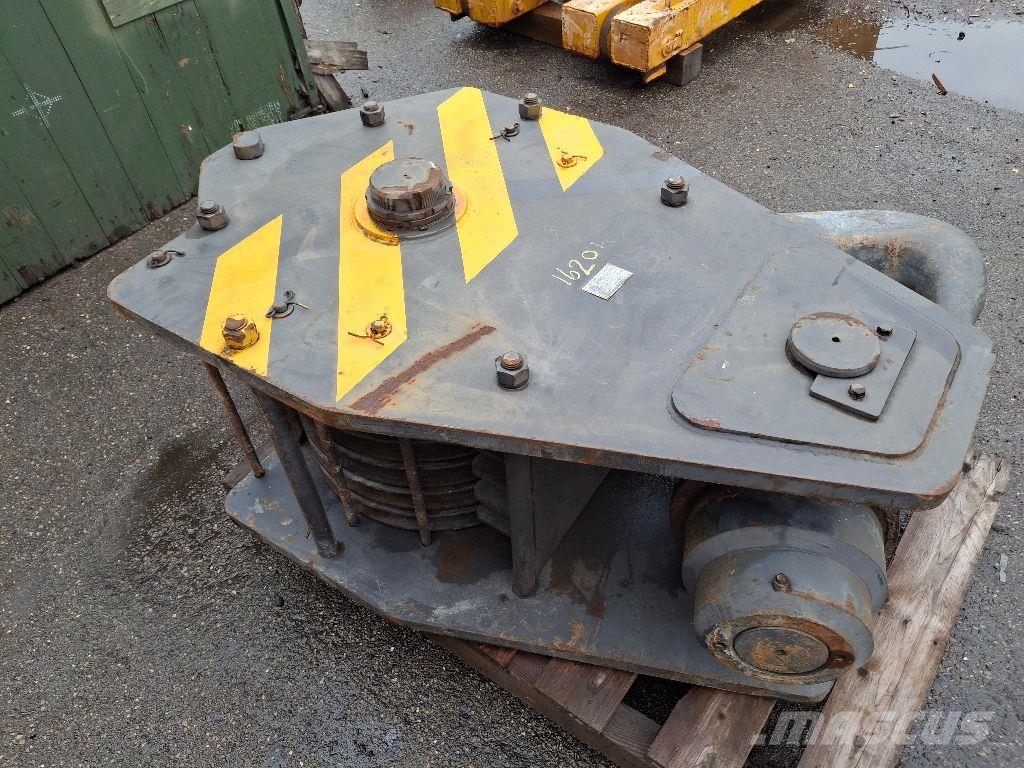 Sany SCC1000 100T Talhas, guinchos e elevadores de materiais