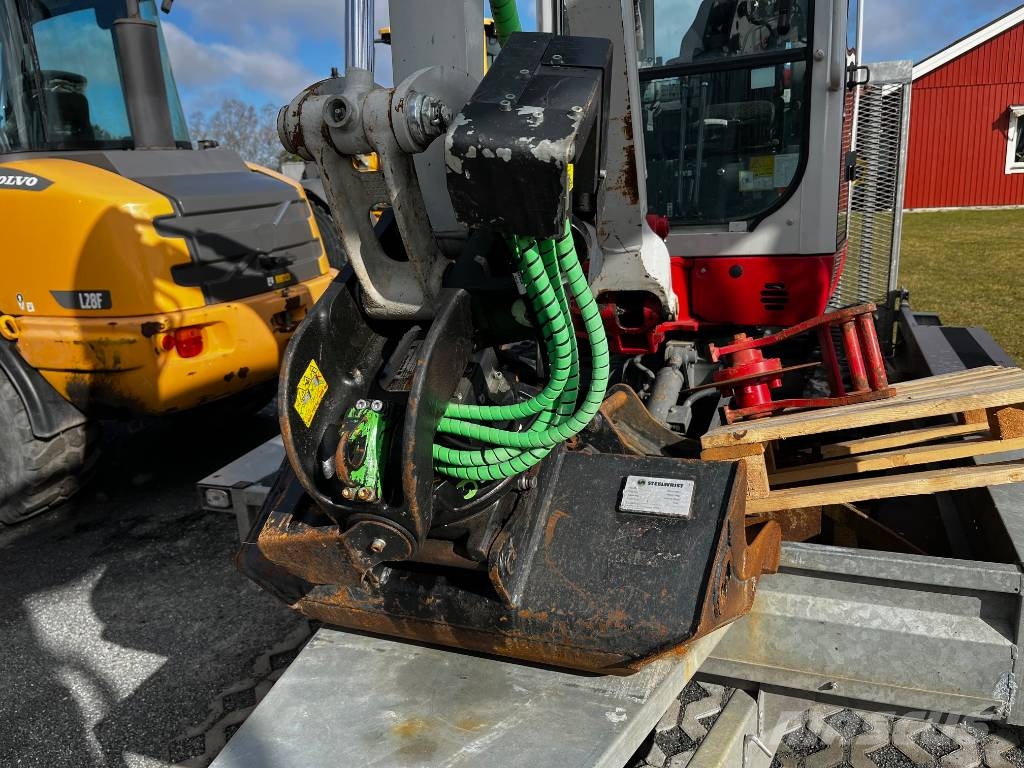 Takeuchi TB 216 A Miniescavatori