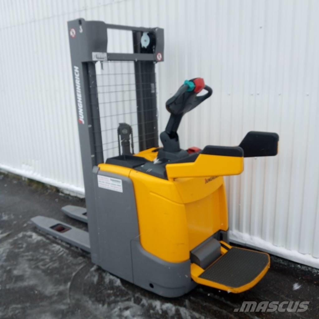 Jungheinrich ERC 214 Stand-in stackers