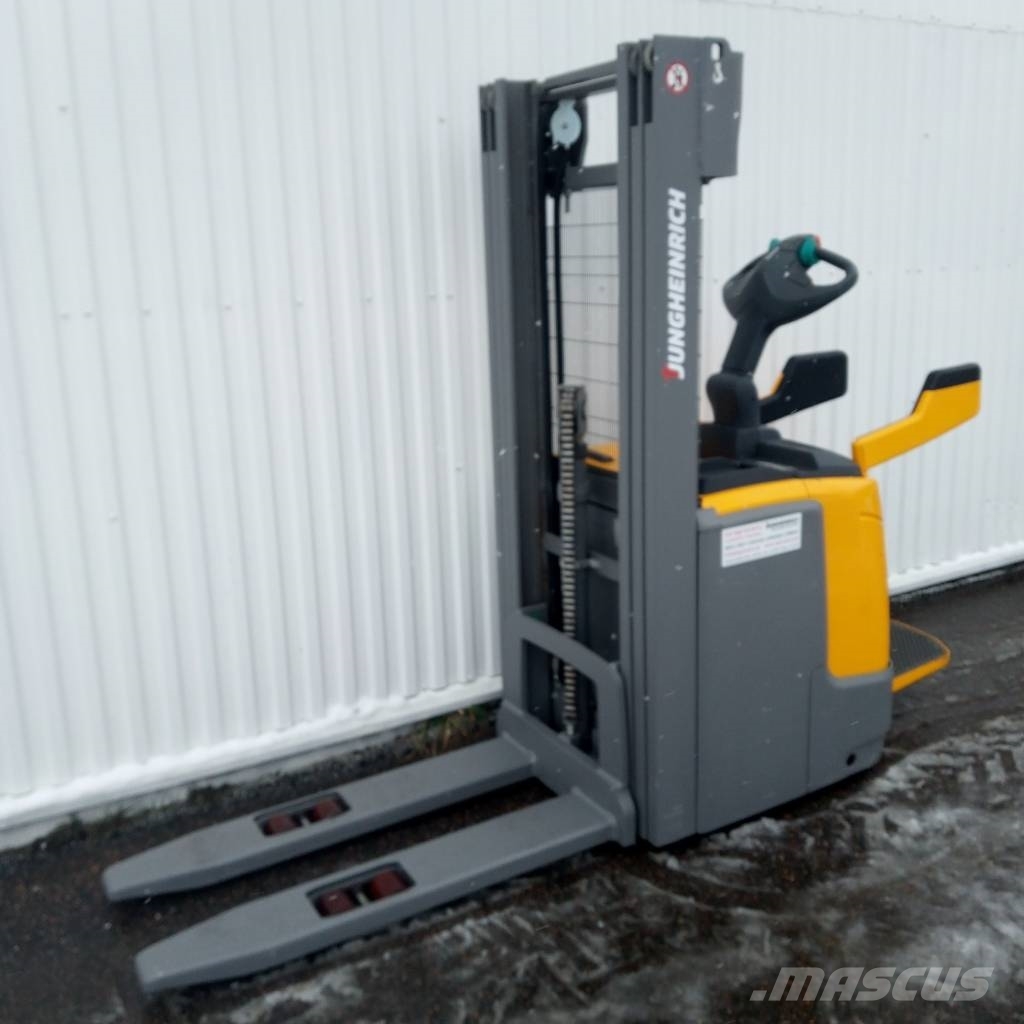 Jungheinrich ERC 214 Stand-in stackers