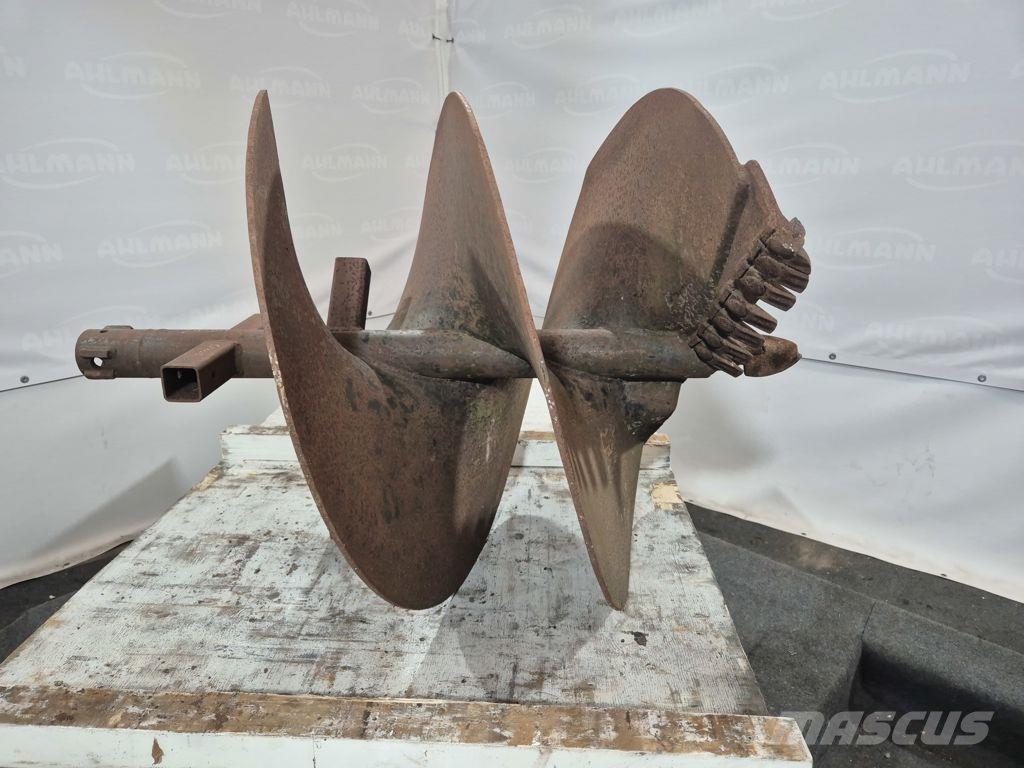  grondboor 900 mm L=1300 معدات البناء - غير ذلك