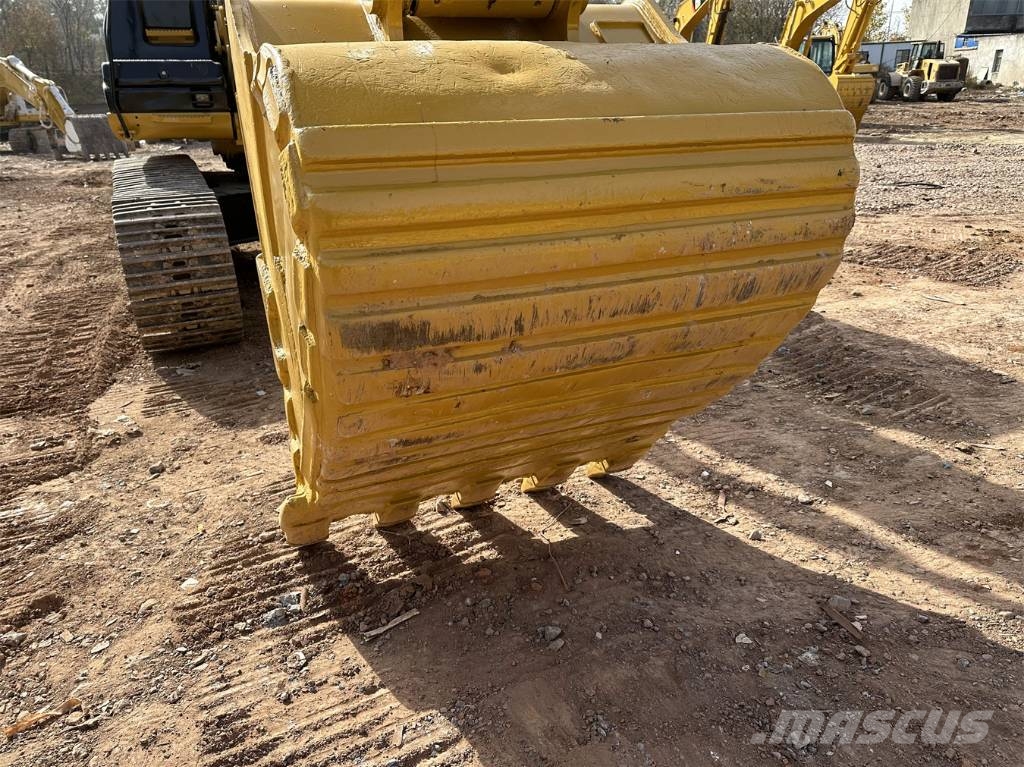 CAT 336D Гусеничні екскаватори