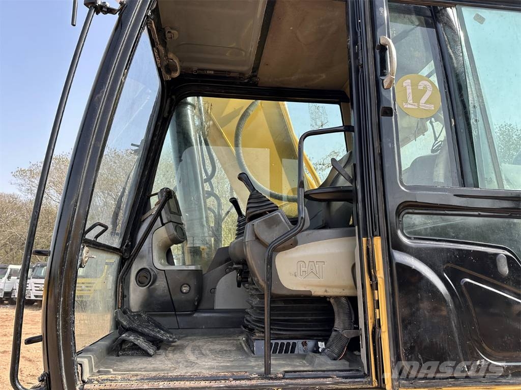 CAT 336D Гусеничні екскаватори