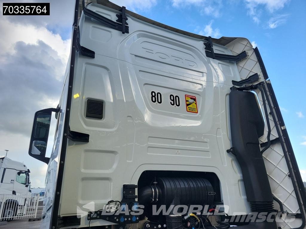 Ford F-Max 500 4X2 Retarder 2x Tanks Standklima Navi AC Tegljači