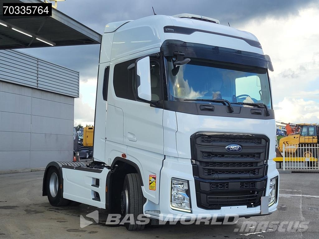 Ford F-Max 500 4X2 Retarder 2x Tanks Standklima Navi AC Tractor Units