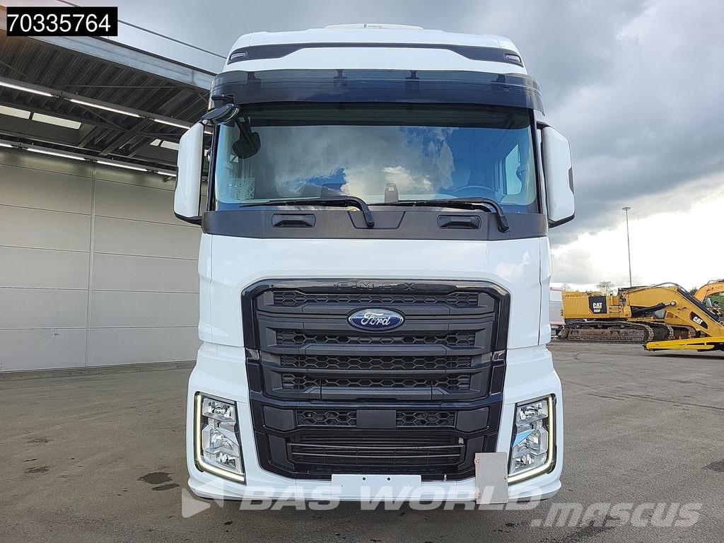 Ford F-Max 500 4X2 Retarder 2x Tanks Standklima Navi AC Tractor Units