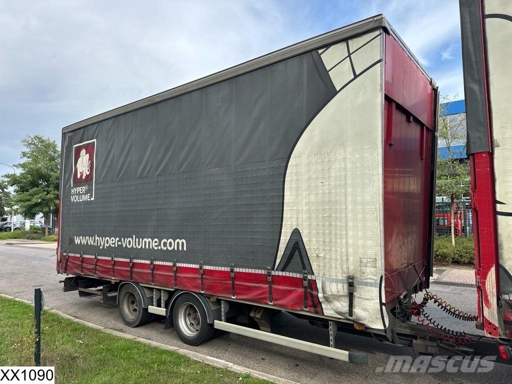 Fruehauf Middenas lifting roof Tents