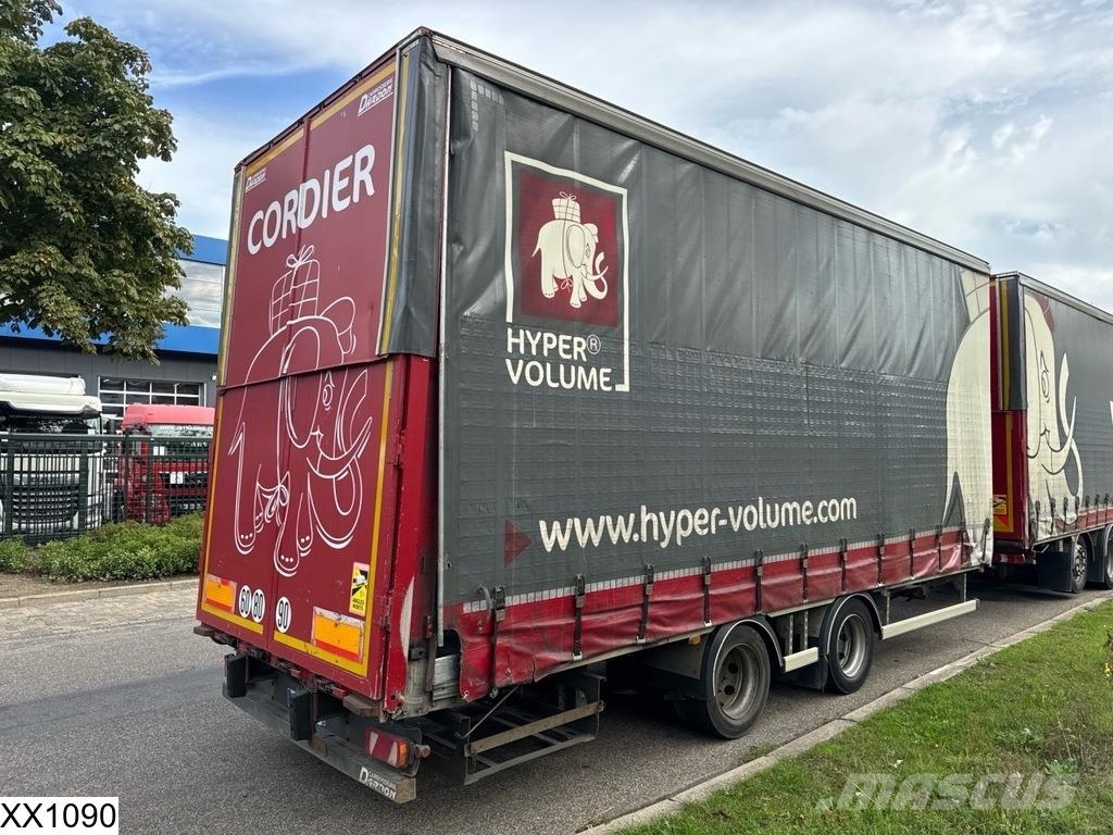 Fruehauf Middenas lifting roof Tents