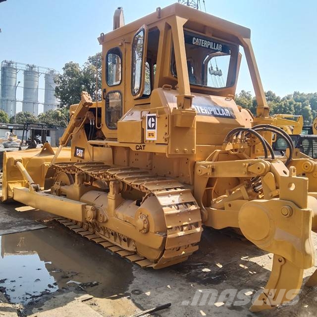 CAT D 7 G بلدوزرات مجنزرة