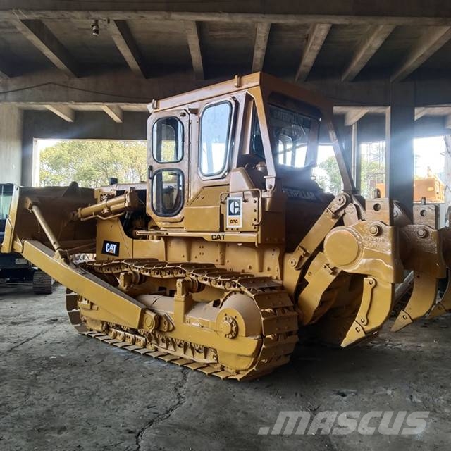 CAT D 7 G بلدوزرات مجنزرة