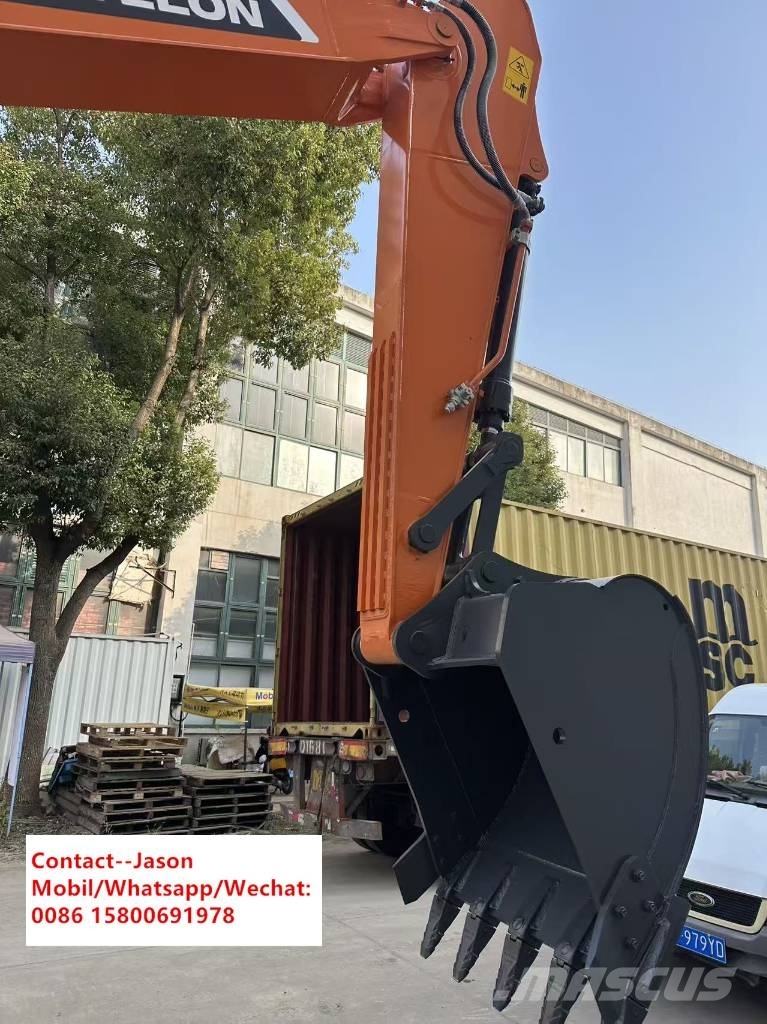 Develon DX 225 LC Crawler excavators