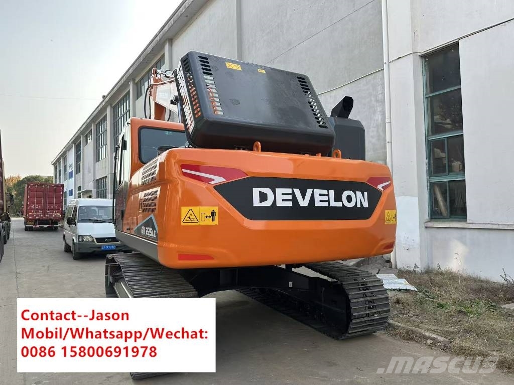 Develon DX 225 LC Crawler excavators