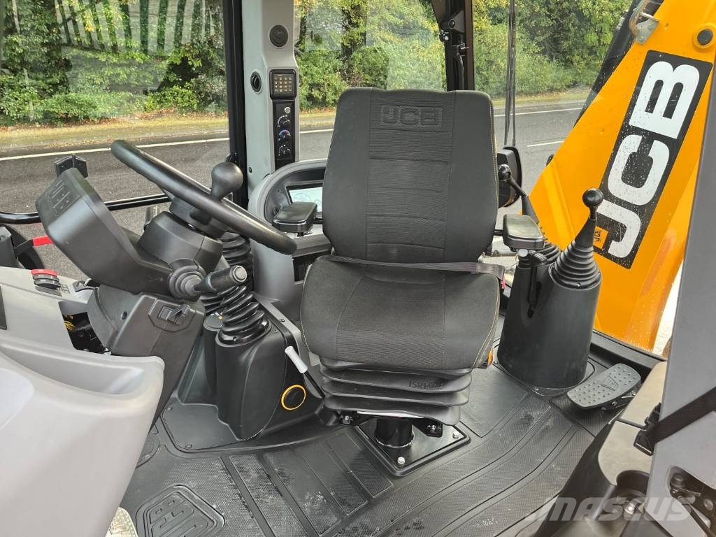 JCB 3CX Sitemaster Plus Tier 3 Backhoe loaders
