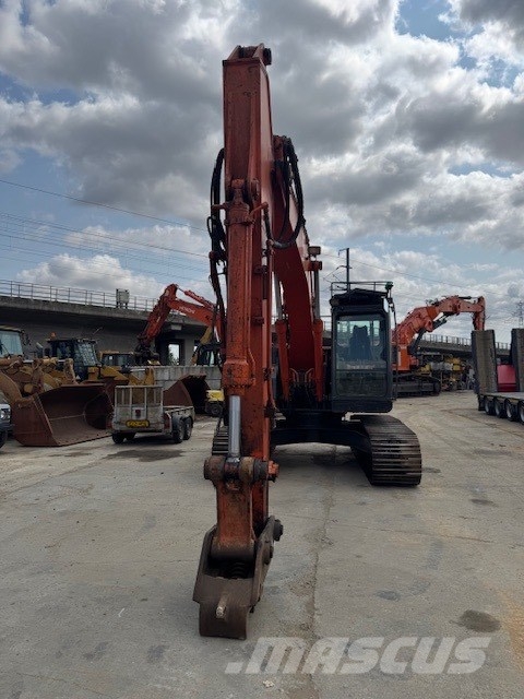 Hitachi ZX 225 Rupsgraafmachines