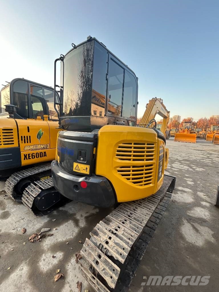 Komatsu PC 40 MR حفارات صغيرة أقل من 7 طن (حفارات صغيرة)