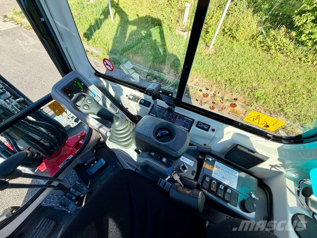 Takeuchi TB 225 Mini excavators < 7t (Mini diggers)