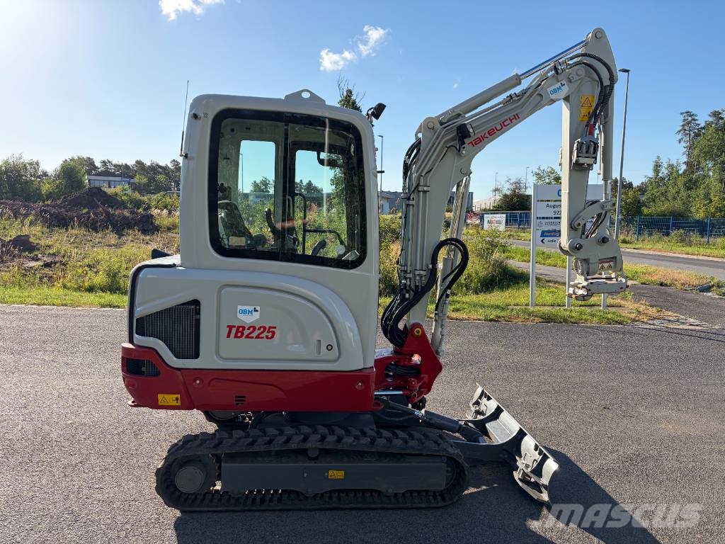 Takeuchi TB 225 Mini excavators < 7t (Mini diggers)