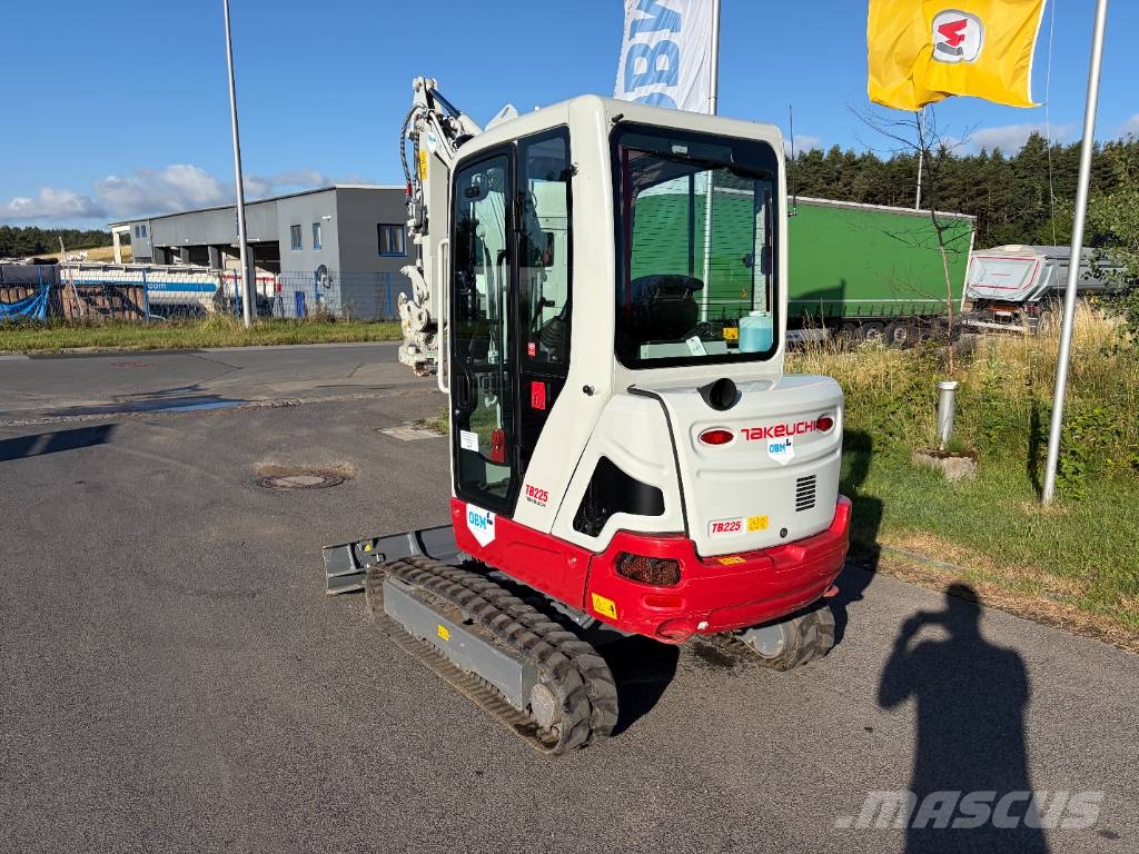 Takeuchi TB 225 Mini excavators < 7t (Mini diggers)