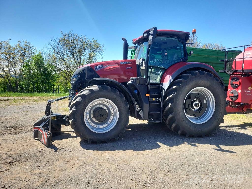 Case IH Optum 300 CVX Traktori