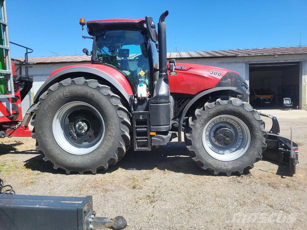 Case IH Optum 300 CVX Traktori