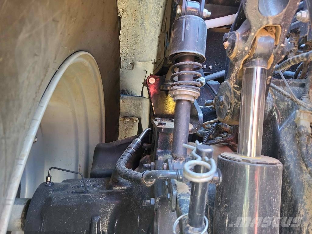 Case IH Optum 300 CVX Traktori
