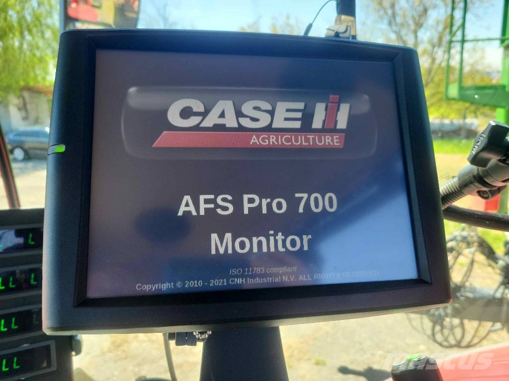 Case IH Optum 300 CVX Traktori