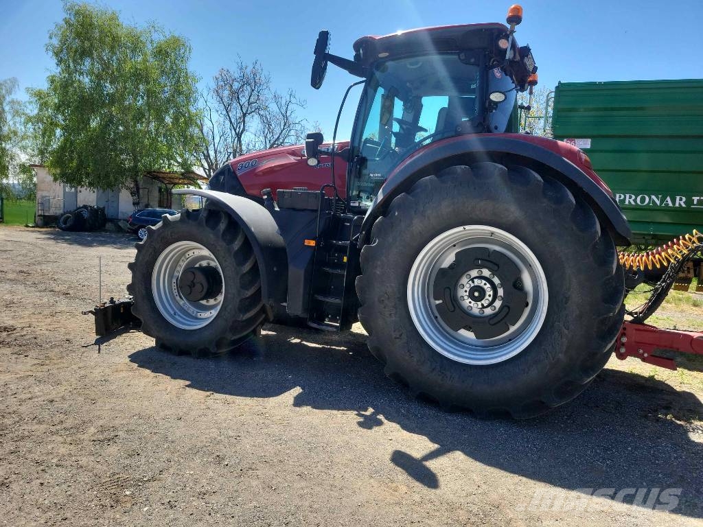 Case IH Optum 300 CVX Traktori