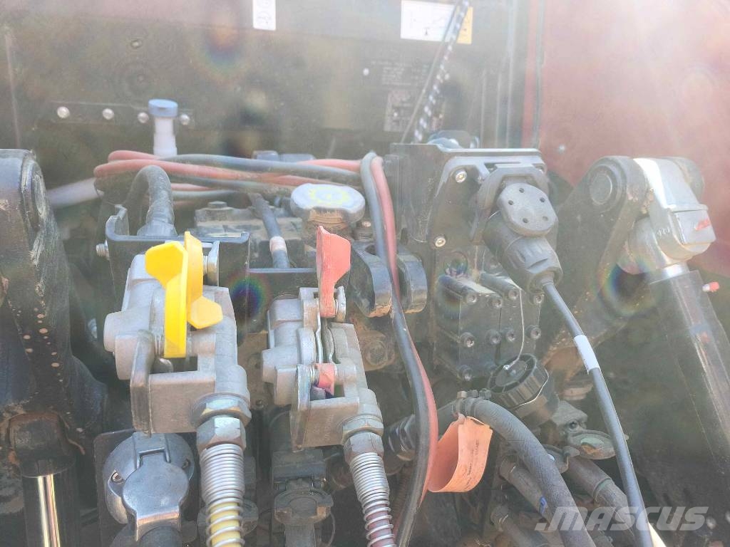 Case IH Optum 300 CVX Traktori
