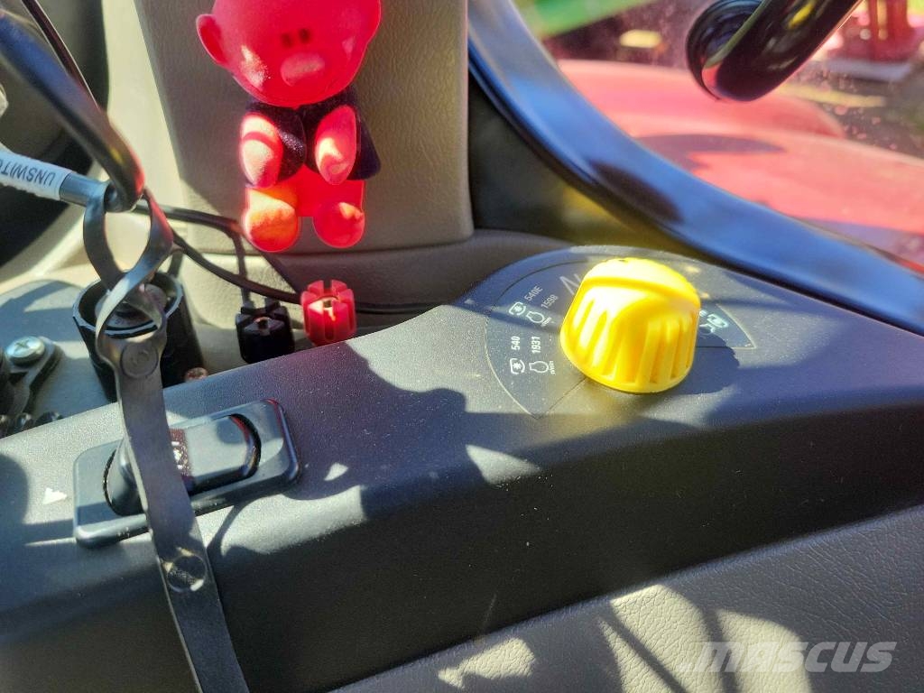 Case IH Optum 300 CVX Traktori